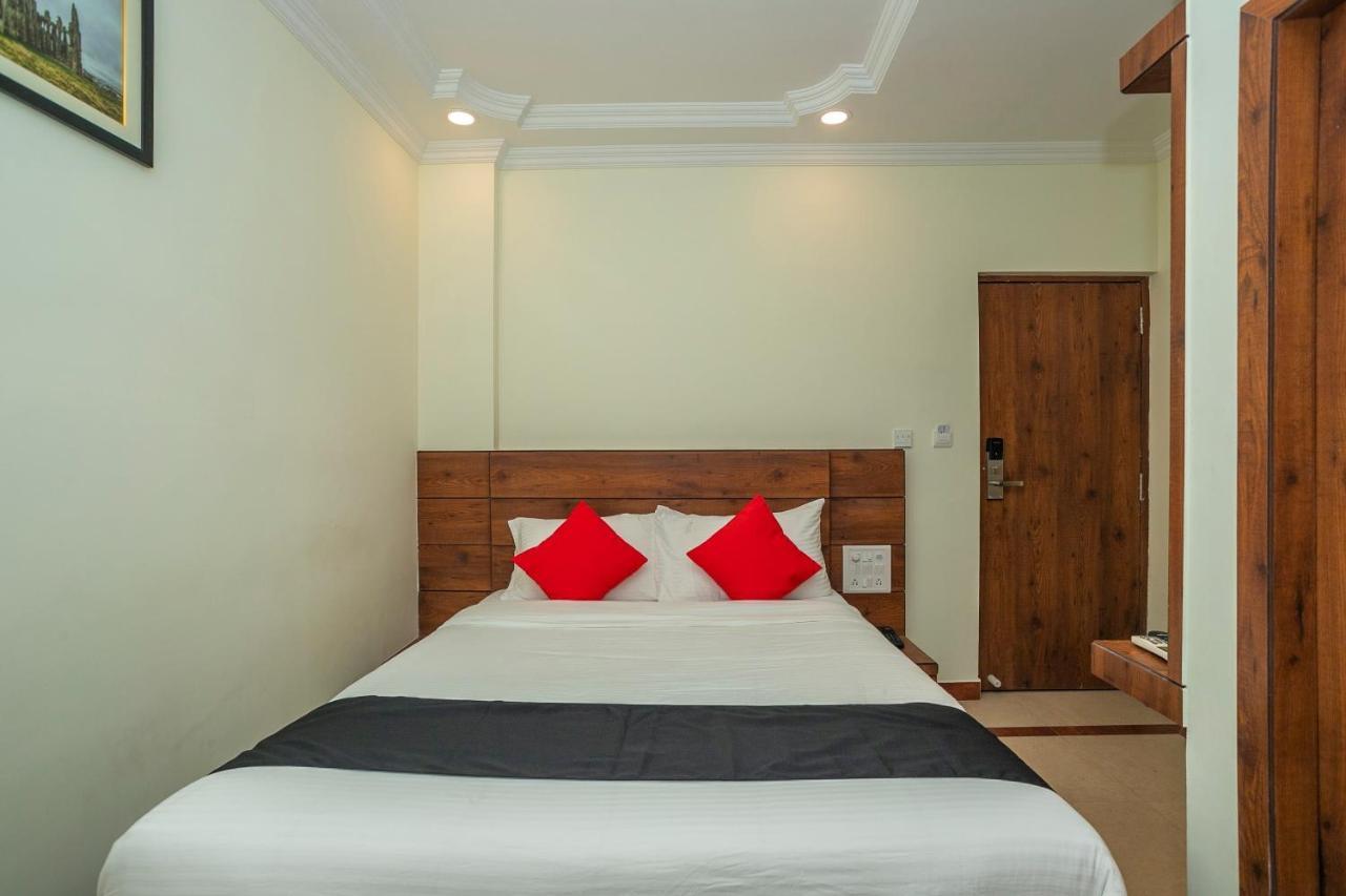 Capital O 13184 Savi International Hotel Bangalore Bagian luar foto